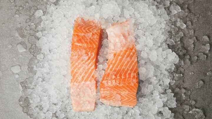 salmon on crushed ice