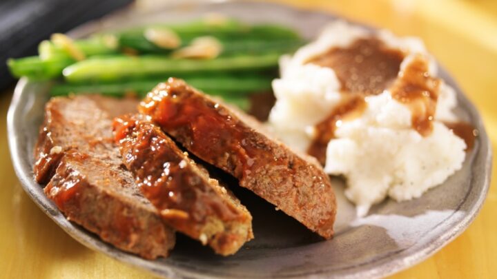 What Is the Right Internal Temperature of Meatloaf?